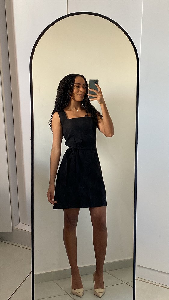 VESTIDO PRETO