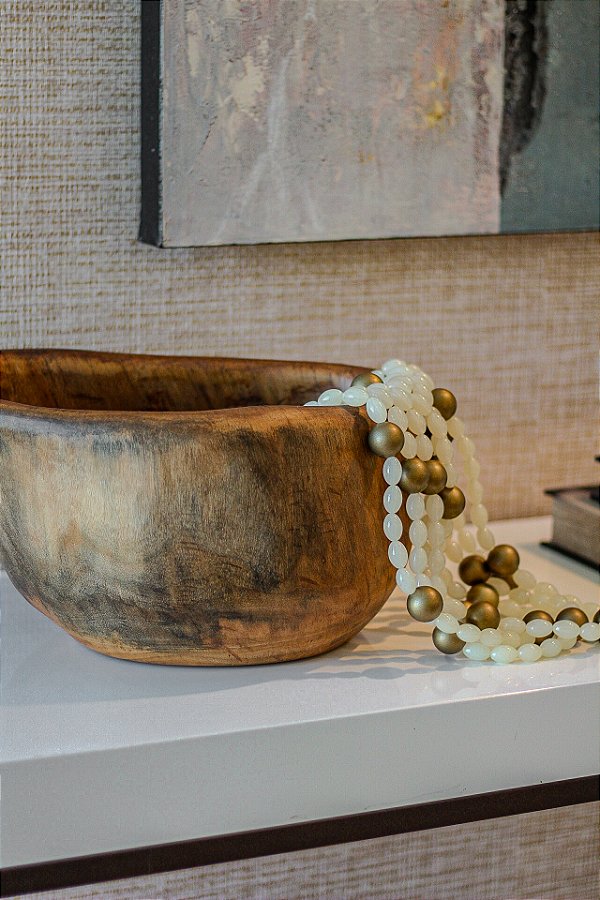 Colar resina octogonal branco leitoso e bolas ouro velho 60 cm