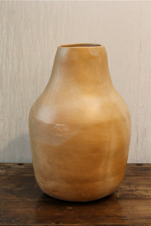 Vaso rústico de cerâmica feito a mão, argila. 42 alt x 29 larg x 13  boca ( nem sempre são iguais)