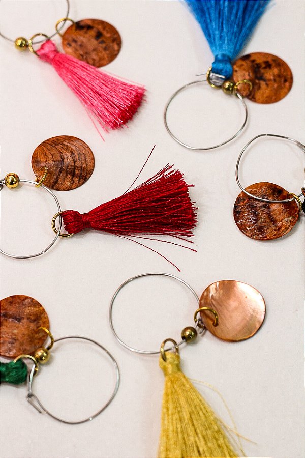 Conjunto de 6 marcadores de taças madrepérola escura e tassel