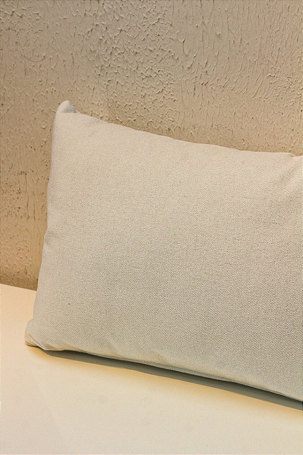 ALMOFADA EM LINHO CRU FECHADO, FORMATO RIM, 50X30