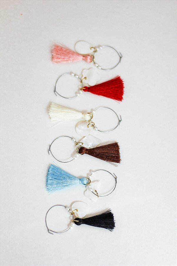 Conjunto de 6 marcadores de taças madrepérola clara e tassel