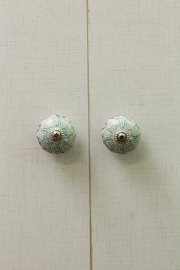 Puxador de Porcelana Off Whitte com floral verde