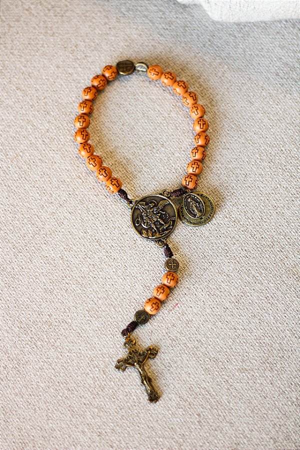 TERÇO DE BOLSO, MADEIRA