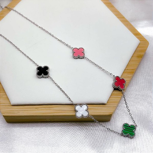 COLAR AÇO INOX 45 CM TREVO PRATEADO - COLORIDO