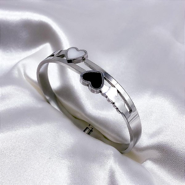 BRACELETE AÇO INOXIDÁVEL CORAÇÃO PRETO E PEROLADO - PRATEADO