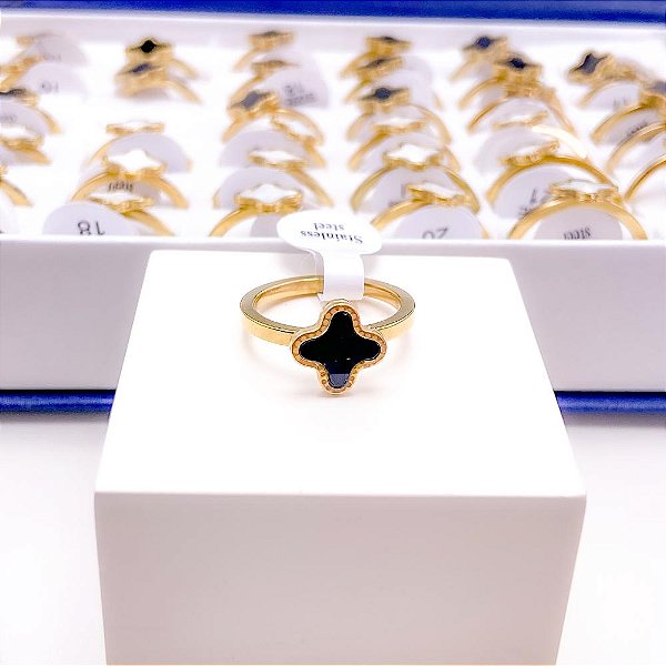 ANEL  AÇO INOXIDÁVEL TREVO PRETO - DOURADO