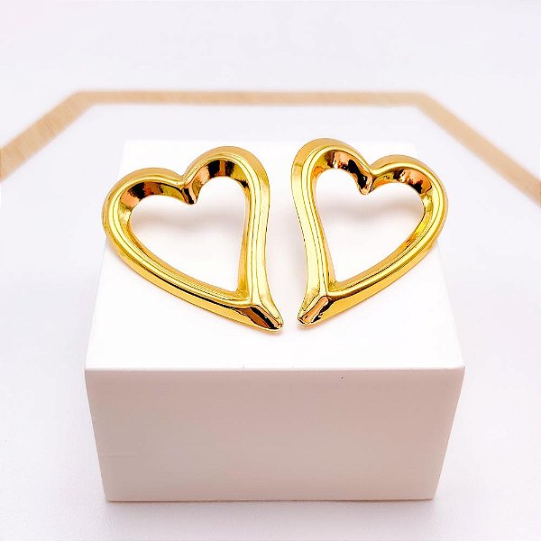 BRINCO  AÇO INOXIDÁVEL CORAÇÃO VAZADO - DOURADO