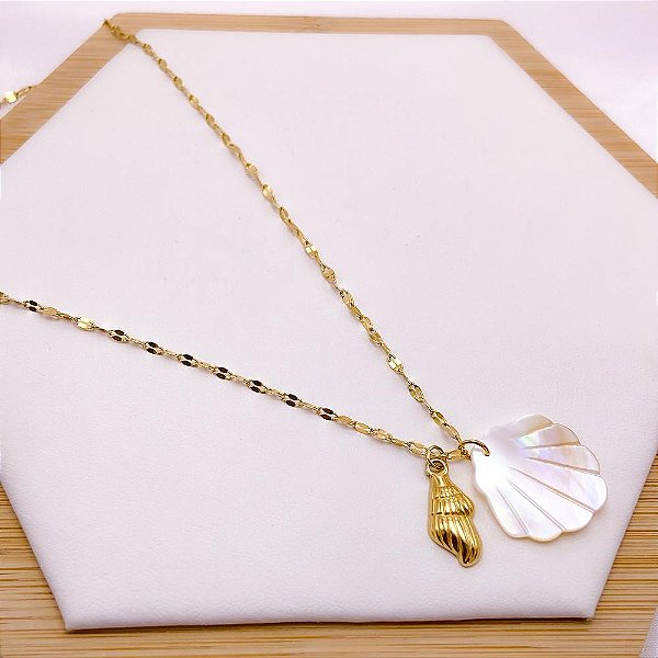 COLAR AÇO INOXIDÁVEL 45CM  CONCHA PEROLADA DOURADO - CONCHA