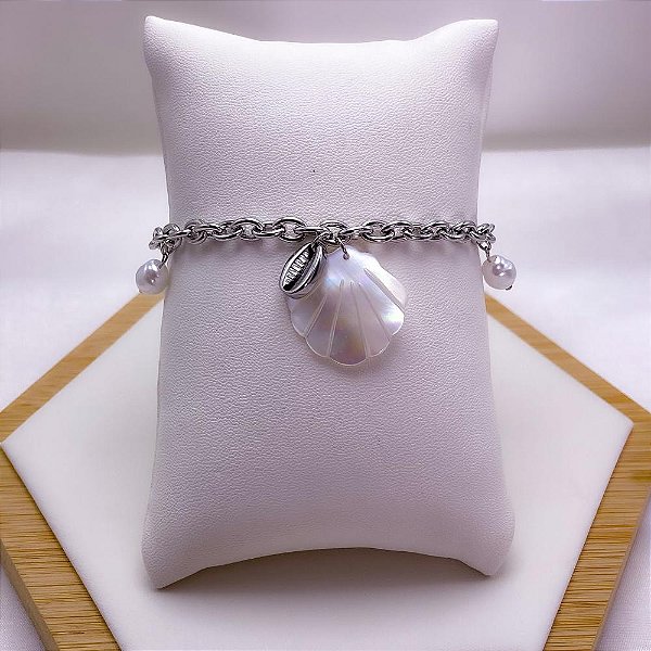 PULSEIRA  AÇO INOX PINGENTE CONCHA PEROLADA E PÉROLAS PRATEADA - BÚZIOS