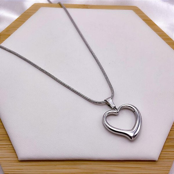 COLAR AÇO INOXIDÁVEL 45CM PINGENTE CORAÇÃO VAZADO - PRATEADO