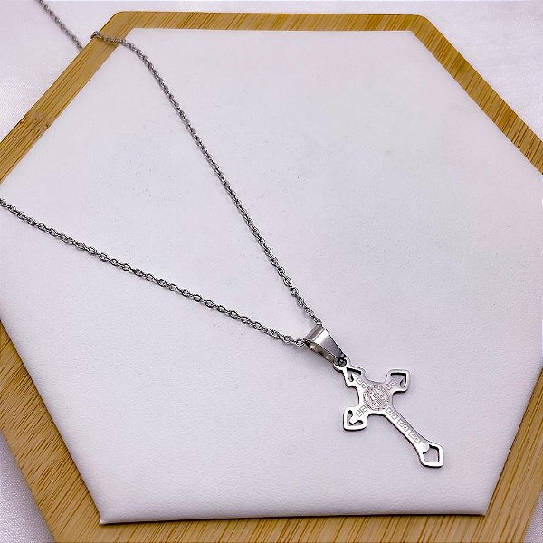 COLAR AÇO INOXIDÁVEL 45CM PINGENTE CRUCIFIXO SÃO BENTO - PRATEADO