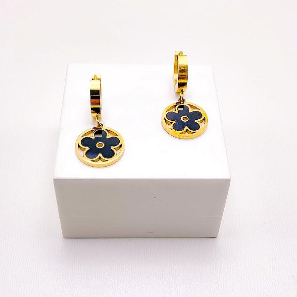 BRINCO AÇO INOXIDÁVEL  ARGOLINHA CLICK FLOR PRETO -DOURADO