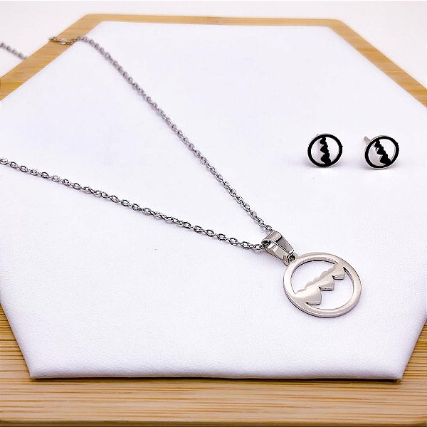 CONJUNTO COLAR  E BRINCO AÇO INOXIDÁVEL 3 CORAÇÕES - PRATEADO