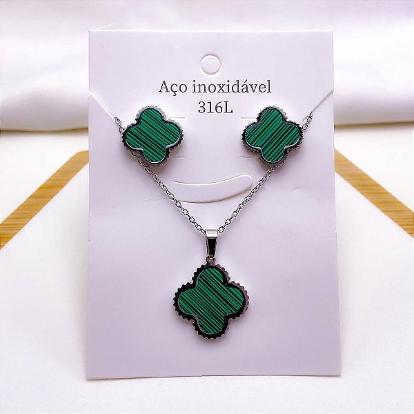 CONJUNTO COLAR  E BRINCO AÇO INOXIDÁVEL  TREVO VERDE - PRATEADO