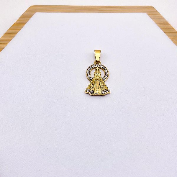 PINGENTE AÇO INOXIDÁVEL NOSSA SENHORA CRAVEJADO PEDRA CRISTAL - DOURADO