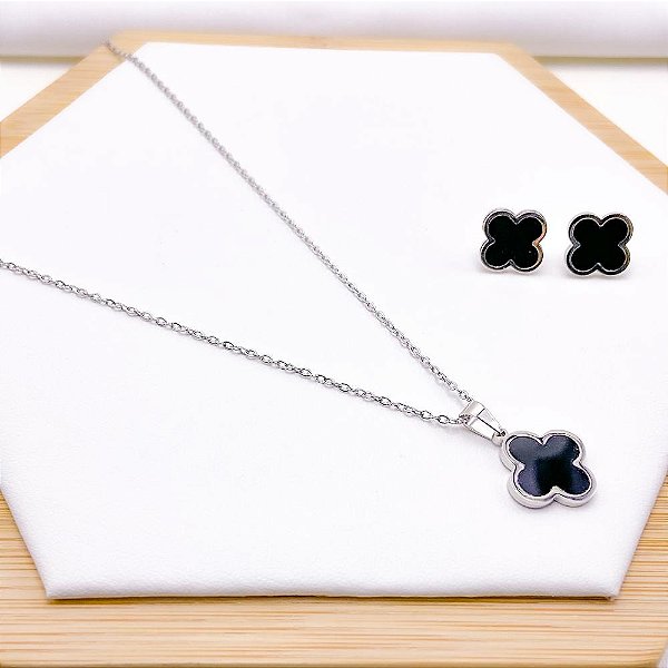 CONJUNTO COLAR  E BRINCO AÇO INOXIDÁVEL  TREVO PRETO - PRATEADO