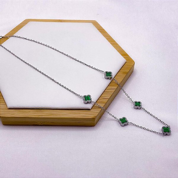 COLAR AÇO INOX 50CM TREVO VERDE - PRATEADO