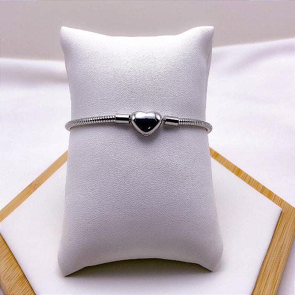 PULSEIRA AÇO INOXIDÁVEL SEMI RÍGIDA FECHO CORAÇÃO - PRATEADA