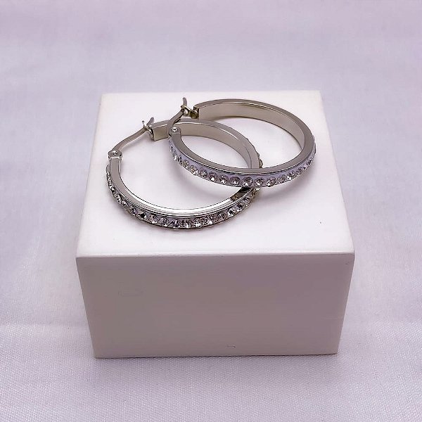BRINCO AÇO INOXIDÁVEL ARGOLA 30MM STRASS - PRATEADO