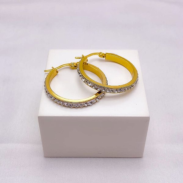 BRINCO AÇO INOXIDÁVEL ARGOLA 30MM STRASS - DOURADO