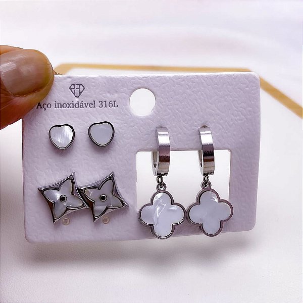 CARTELA BRINCO TRIO AÇO INOX ARGOLINHA CLICK CORAÇÃO E TREVO PEROLADO  - PRATEADO
