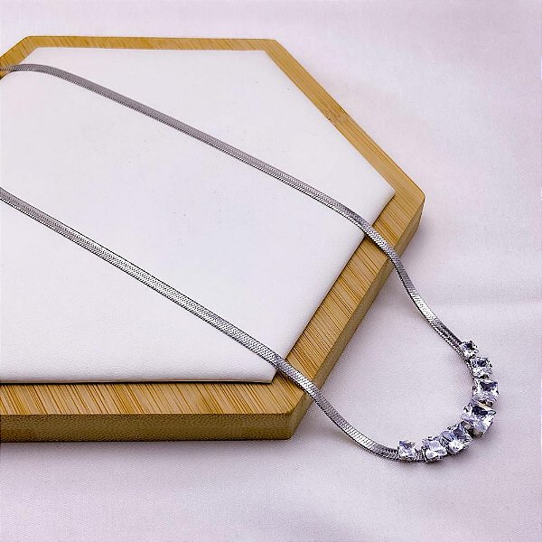 COLAR AÇO INOXIDÁVEL 45CM FITA COM PEDRA CRISTAL - PRATEADO