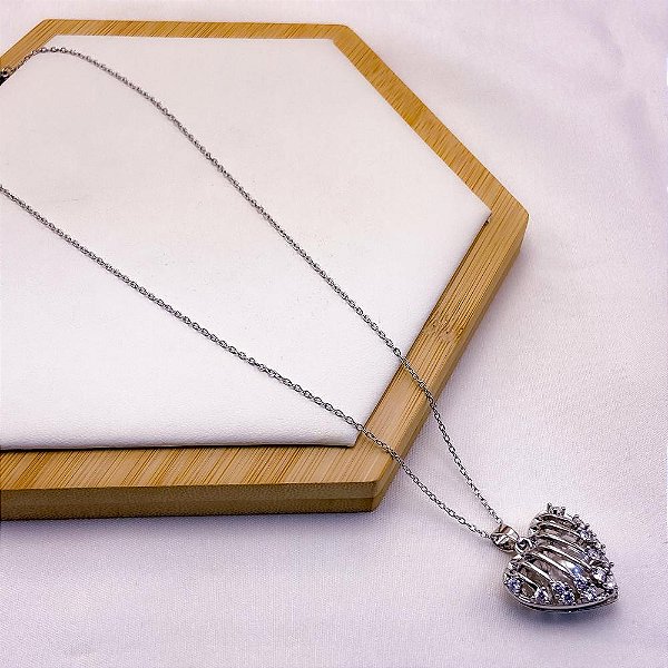 COLAR AÇO INOXIDÁVEL 45CM  PINGENTE CORAÇÃO CRAVEJADO PEDRA CRISTAL PEROLA - PRATEADO