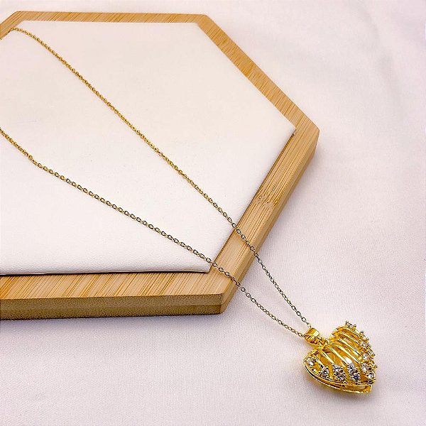 COLAR AÇO INOXIDÁVEL 45CM  PINGENTE CORAÇÃO CRAVEJADO PEDRA CRISTAL PEROLA - DOURADO