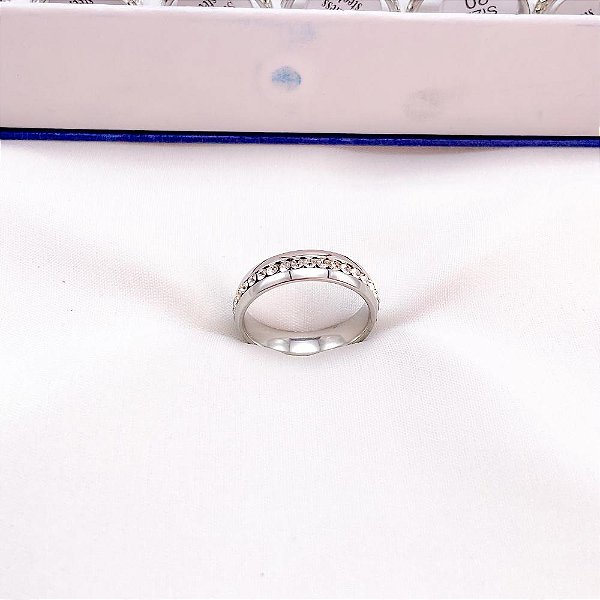 ALIANÇA  AÇO INOXIDÁVEL 6MM CRAVEJADA - PRATEADA