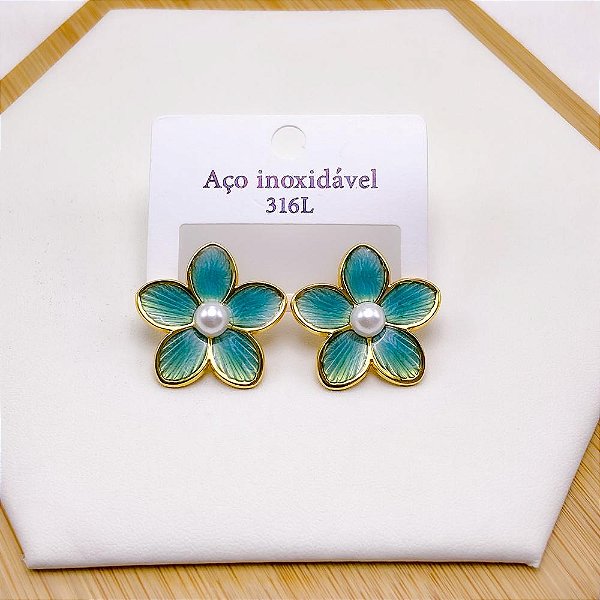 BRINCO AÇO INOX FLOR PEROLA RESINADO DOURADO - VERDE