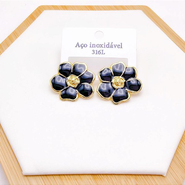 BRINCO AÇO INOX FLOR RESINADO DOURADO - PRETO