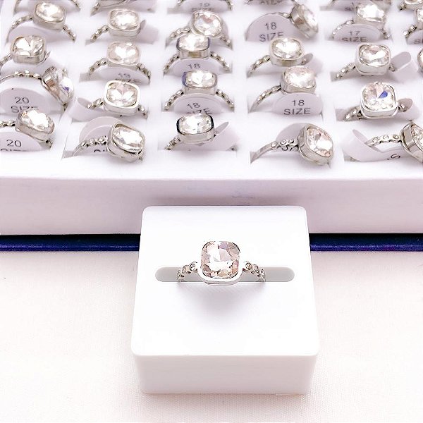 ANEL  AÇO INOXIDÁVEL CRAVEJADO PEDRA CRISTAL - PRATEADO