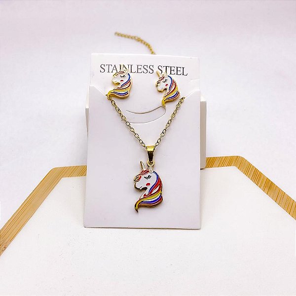 CONJUNTO COLAR  E BRINCO AÇO INOXIDÁVEL  UNICORNIO - DOURADO