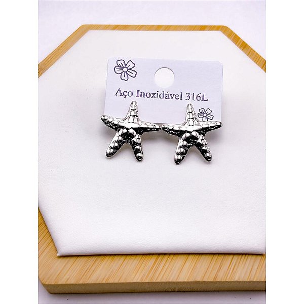 BRINCO AÇO INOX  GESTRELA DO MAR COM DETALHES - PRATEADO