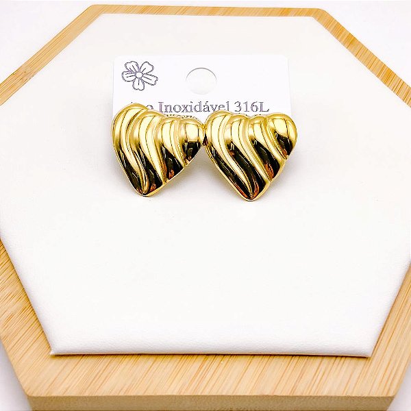 BRINCO AÇO INOX  CORAÇÃO COM DETALHES - DOURADO