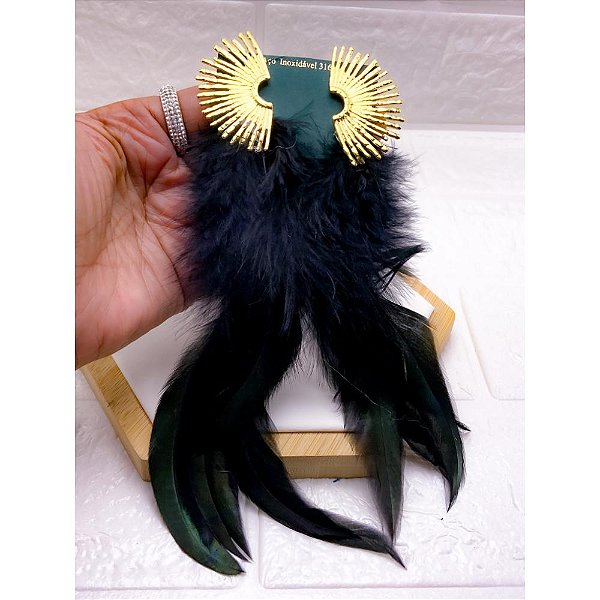 BRINCO AÇO INOX  RAIOS PENA PRETA - DOURADO