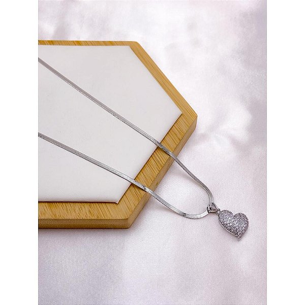 COLAR AÇO INOX 45CM PINGENTE CORAÇÃO CRAVEJADO BANHADO -  PRATEADO