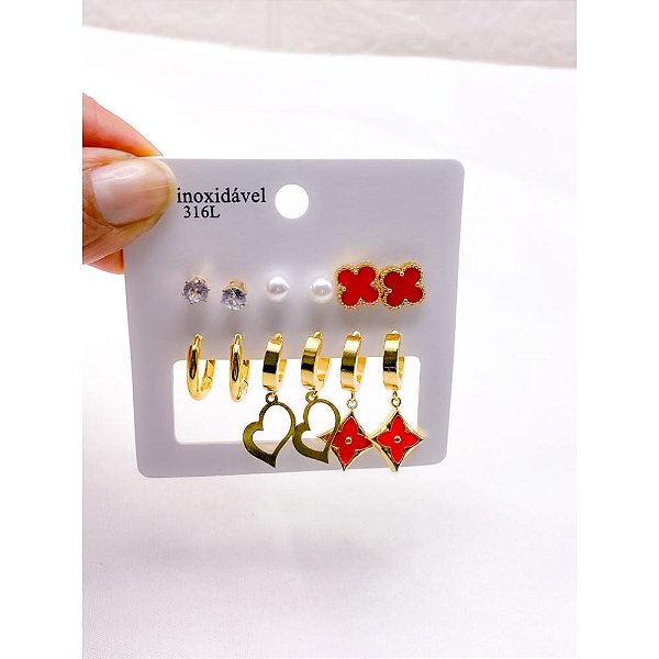 CARTELA 6 PARAES BRINCO AÇO INOX ARGOLINHA E TREVO VERMELHO - DOURADO