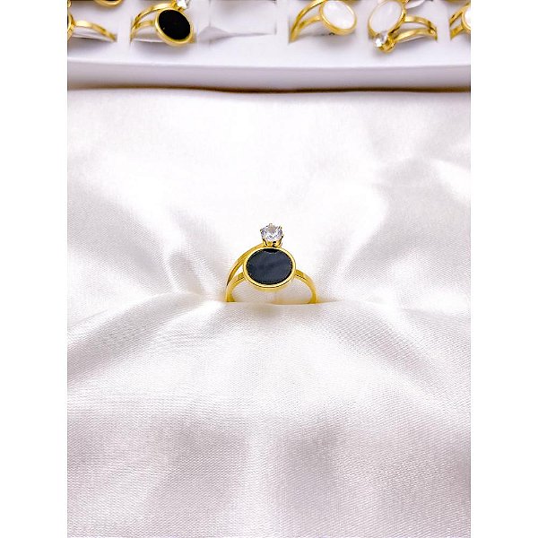 ANEL  AÇO INOXIDÁVEL PEDRA CRISTAL PRETO - DOURADO (UNIDADE)