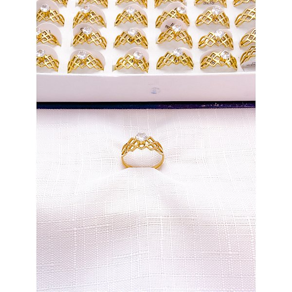 ANEL  AÇO INOXIDÁVEL GEOMETRICO PEDRA CRISTAL - DOURADO (UNIDADE)