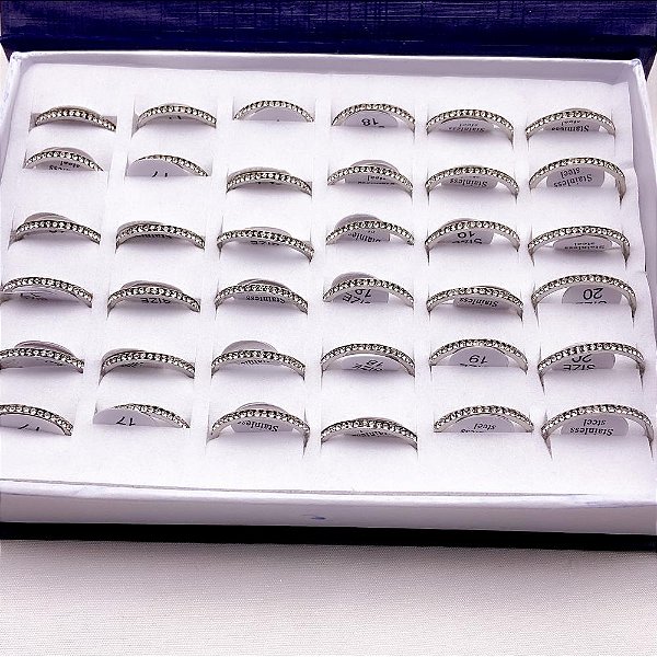 CAIXA ANEL AÇO INOXIDÁVEL 2MM CRAVEJADO PEDRA CRISTAL - PRATEADO (36 UNIDADES)