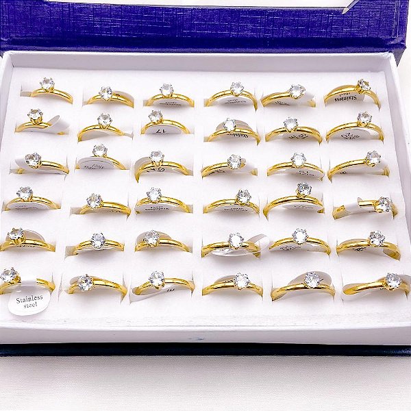 CAIXA ANEL AÇO INOXIDÁVEL SOLITARIO 2MM PEDRA CRISTAL - DOURADO (36 UNIDADES)