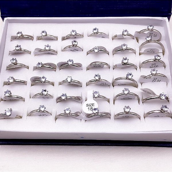 CAIXA ANEL AÇO INOXIDÁVEL SOLITARIO 2MM PEDRA CRISTAL - PRATEADO (36 UNIDADES)