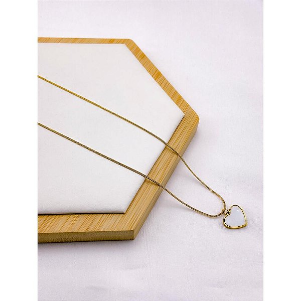 COLAR AÇO INOXIDÁVEL  45CM CORAÇÃO PEROLADO - DOURADO