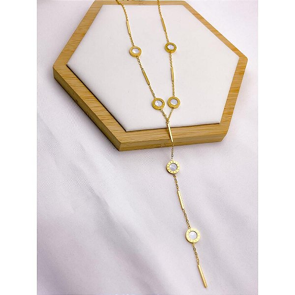 COLAR AÇO INOXIDÁVEL  50CM GRAVATINHA ALGARISMOS ROMANOS PEROLADO - DOURADO