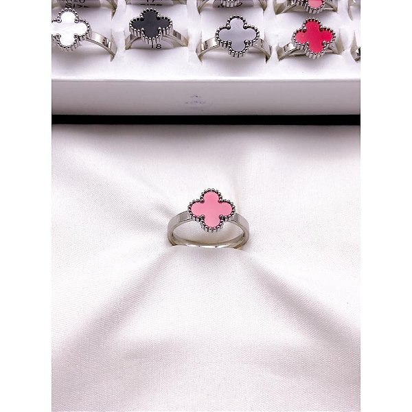 ANEL AÇO INOXIDÁVEL TREVO ROSA - PRATEADO  (UNIDADE)