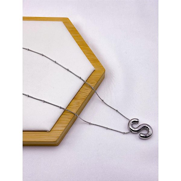 COLAR AÇO INOXIDÁVEL  45CM PINGENTE LETRA "S" - PRATEADO