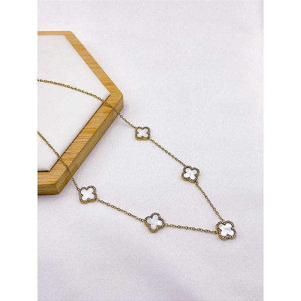COLAR AÇO INOXIDÁVEL  45CM TREVO CRAVEJADO PEROLADO - DOURADO