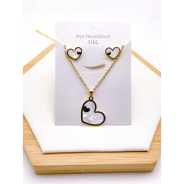 CONJUNTO COLAR  E BRINCO AÇO INOXIDÁVEL  CORAÇÃO PEROLADO - DOURADO